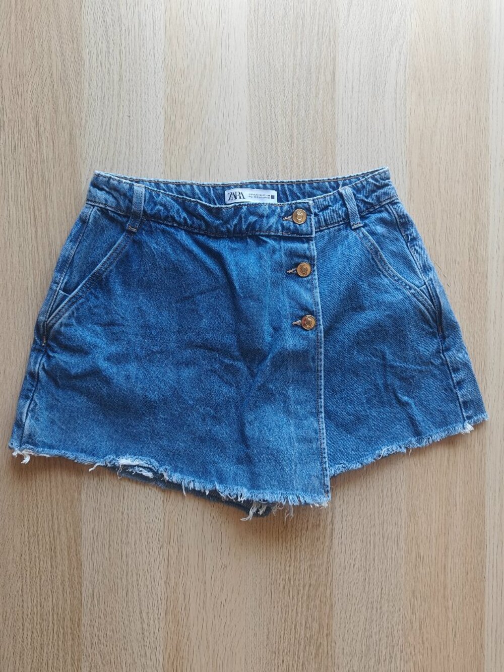 ZARA WOMEN'S ASYMMETRICAL DENIM SKORT (SIZE MEDIUM)